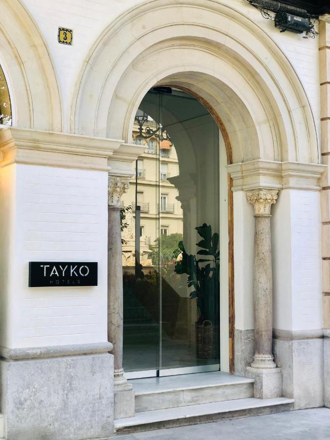 Hotel Tayko Sevilla Екстериор снимка