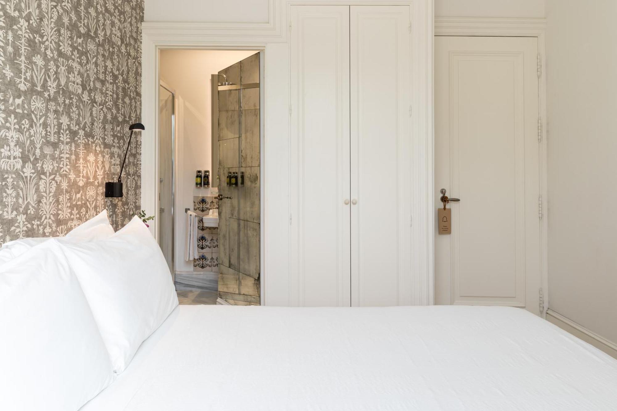 Hotel Tayko Sevilla Екстериор снимка