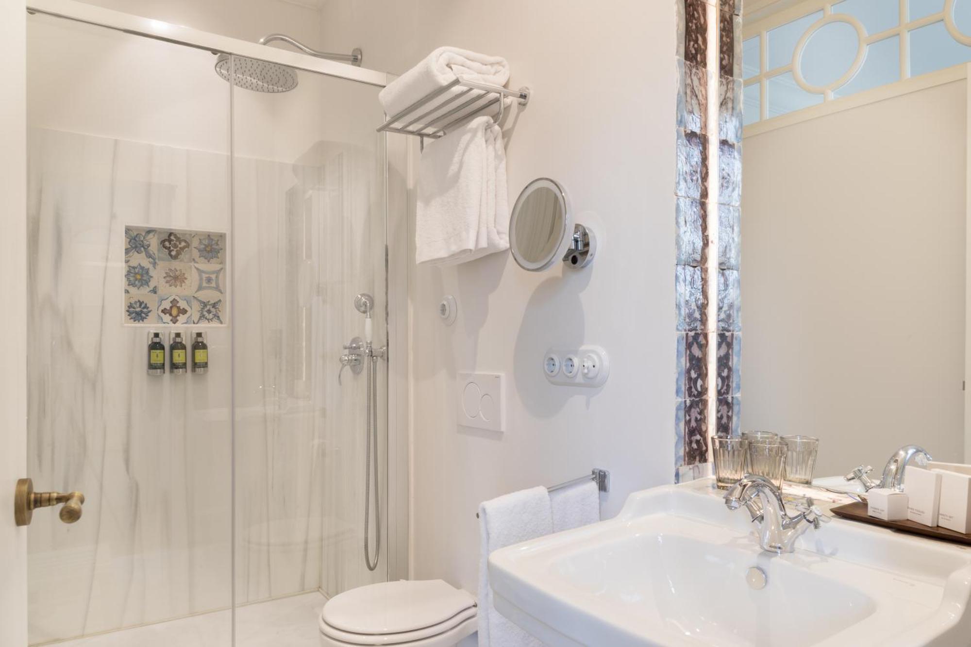 Hotel Tayko Sevilla Екстериор снимка
