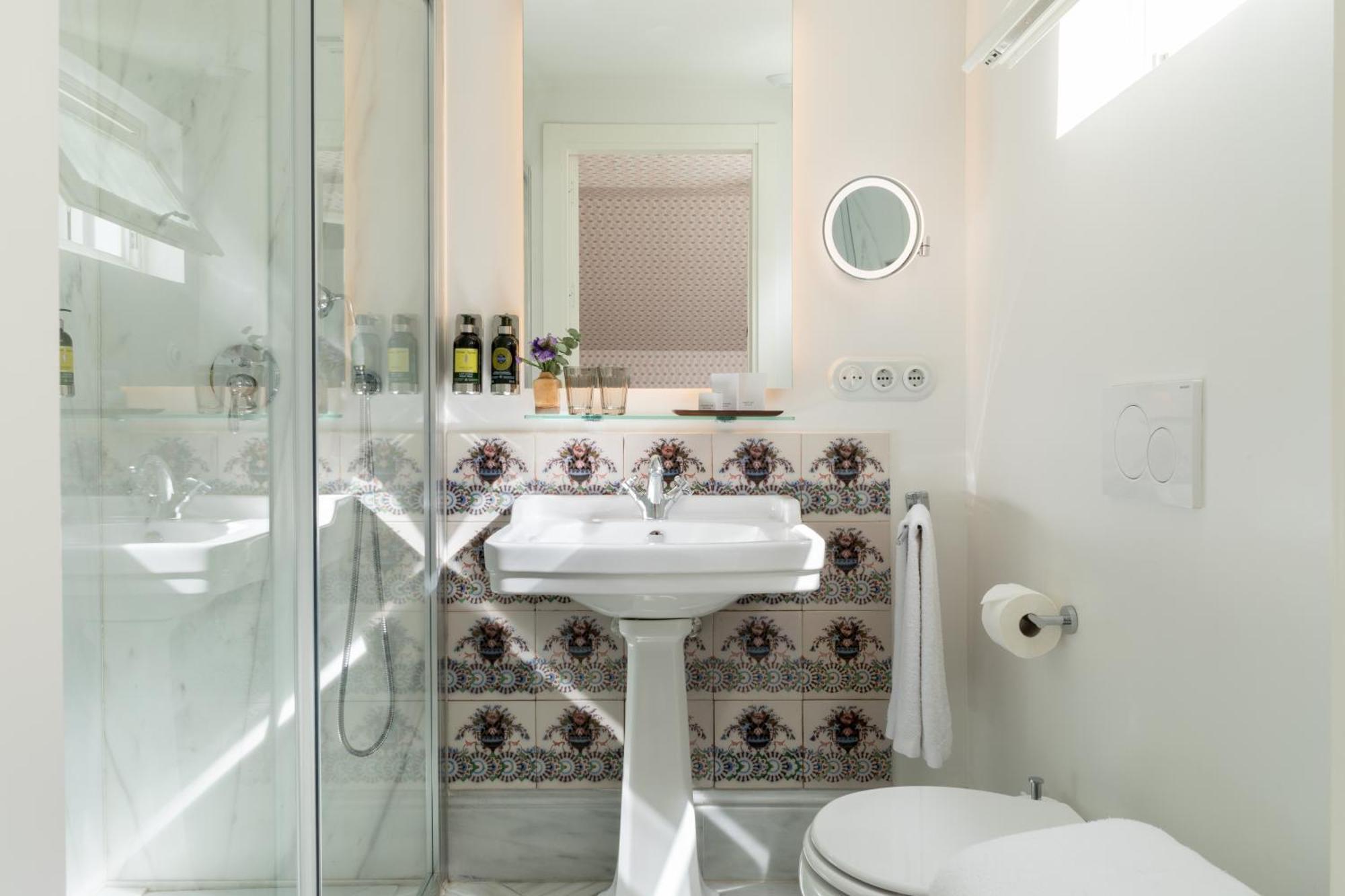 Hotel Tayko Sevilla Екстериор снимка