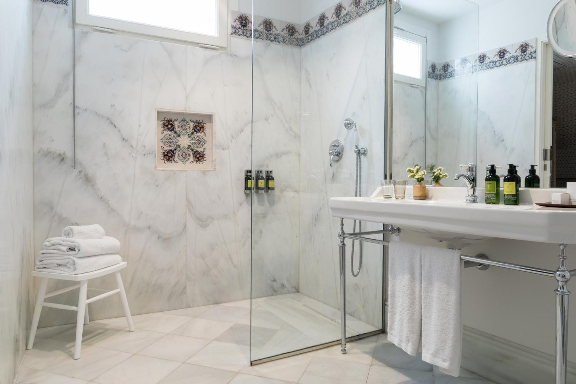 Hotel Tayko Sevilla Екстериор снимка