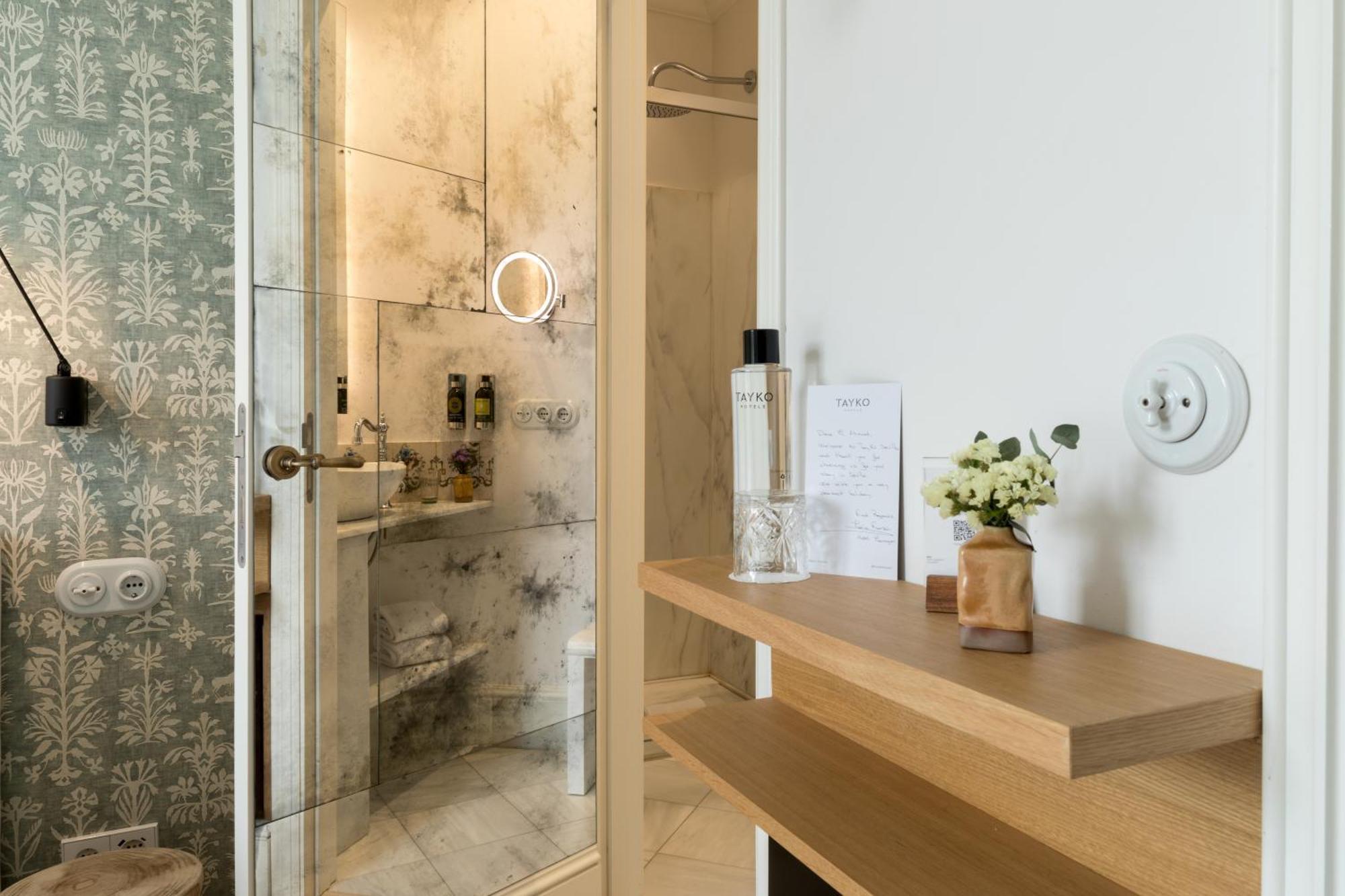 Hotel Tayko Sevilla Екстериор снимка