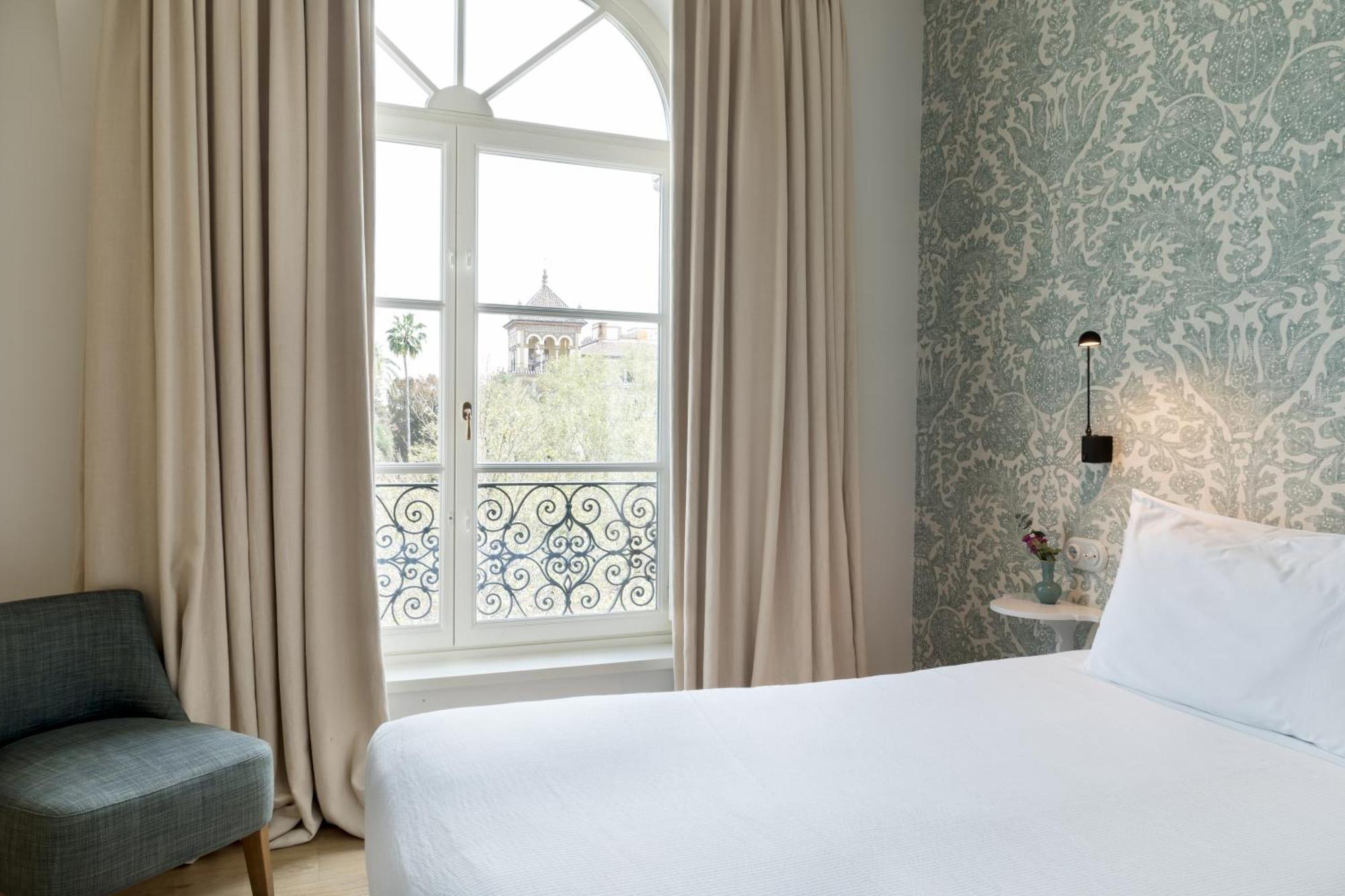 Hotel Tayko Sevilla Екстериор снимка