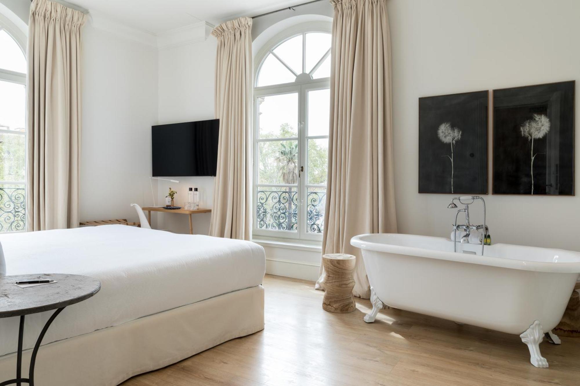 Hotel Tayko Sevilla Екстериор снимка
